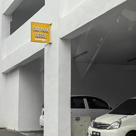 Homezstay Soho Timesquare Miri Bagian luar foto