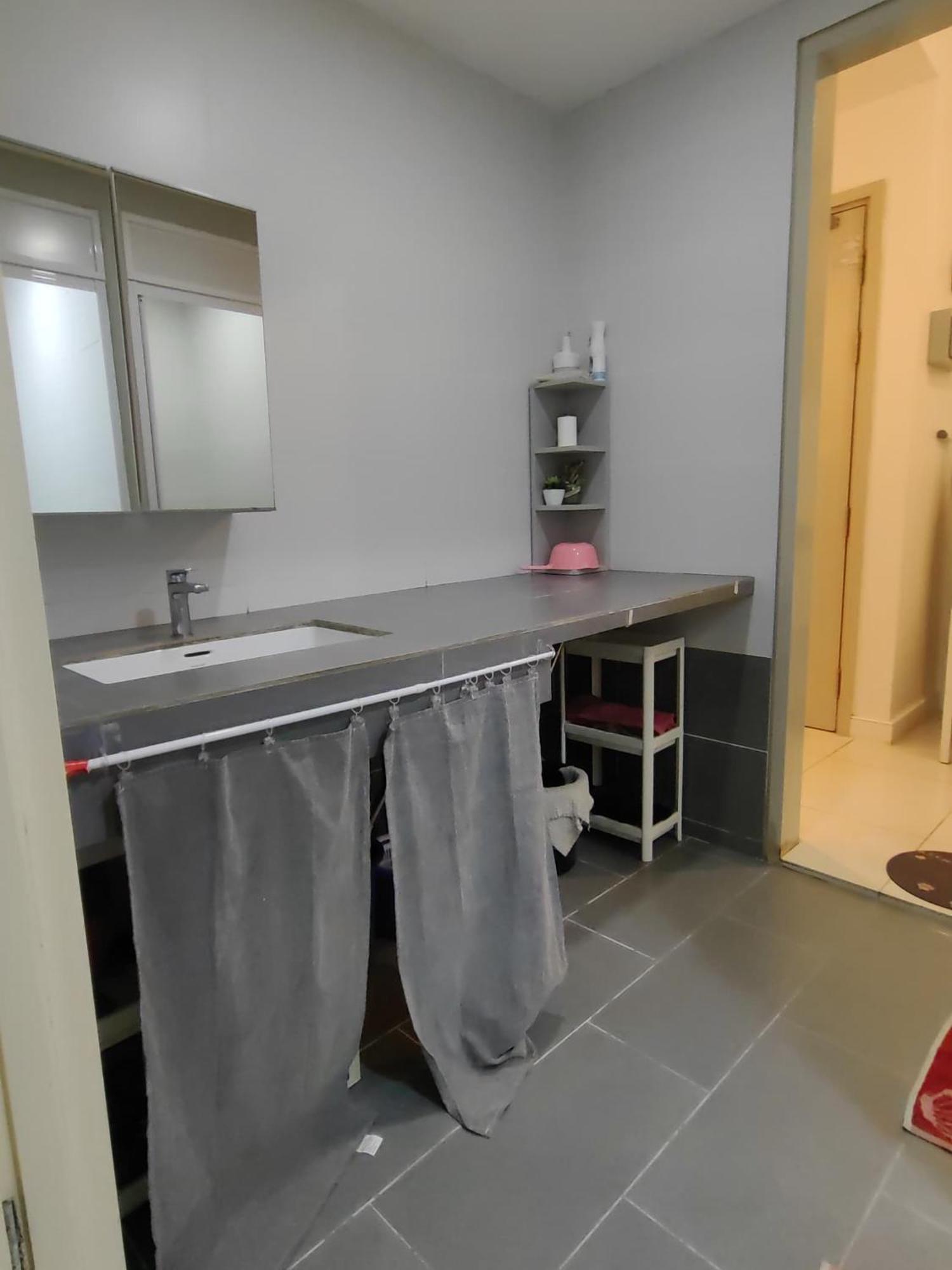 Homezstay Soho Timesquare Miri Bagian luar foto