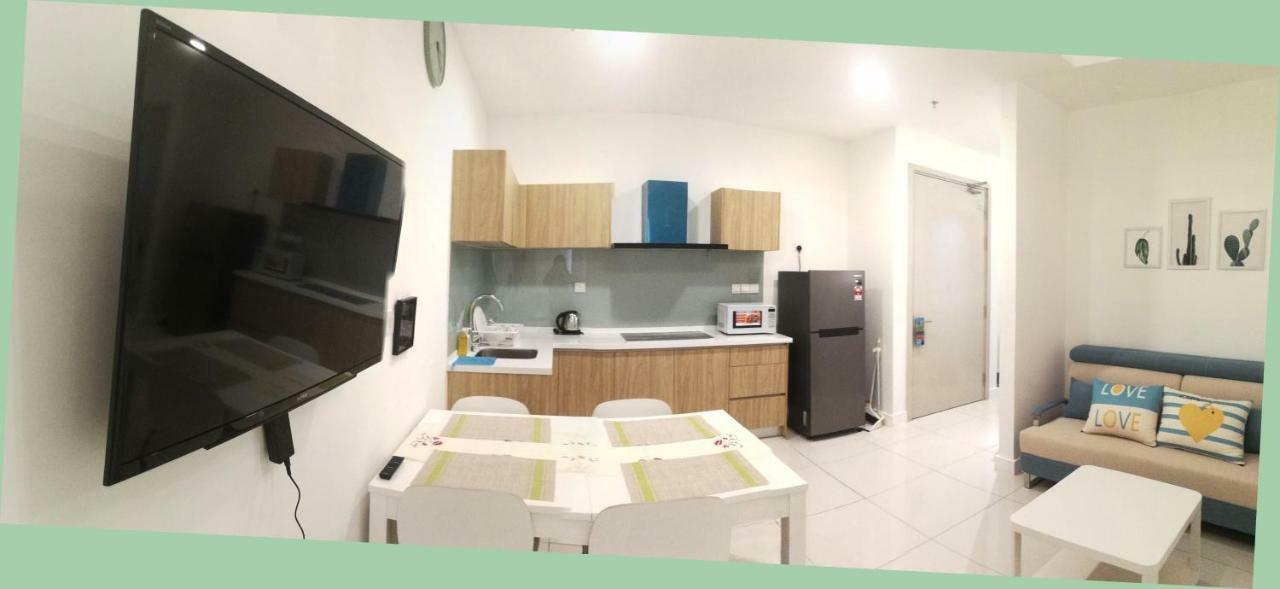 Homezstay Soho Timesquare Miri Bagian luar foto